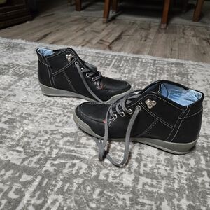 Wolky Leathet Lace Up Sneaker Boots